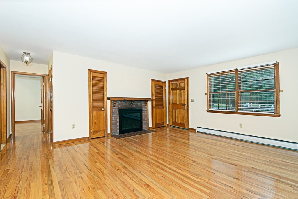379 Providence Road Grafton, MA 01560 - Photo 16 of 42 Gallery Image 16