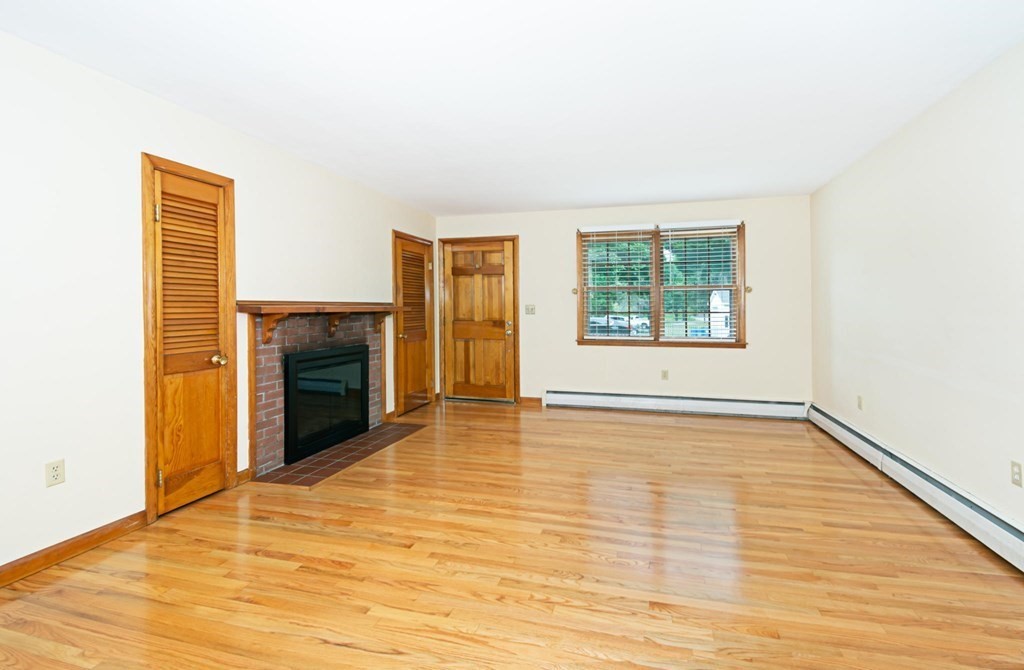 379 Providence Road Grafton, MA 01560 - Photo 17 of 42 Gallery Image 17
