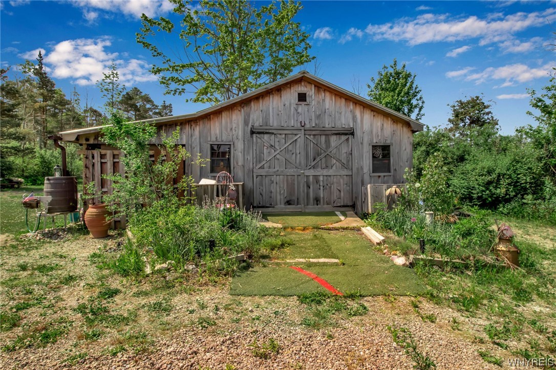 1627 Sturgeon Point Road Evans, NY 14047 - Photo 28 of 49