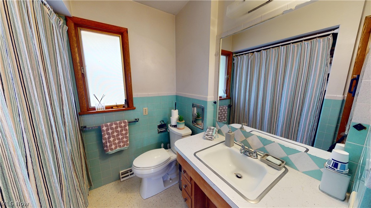 825 Swartz Road Akron, OH 44319 - Photo 11 of 28