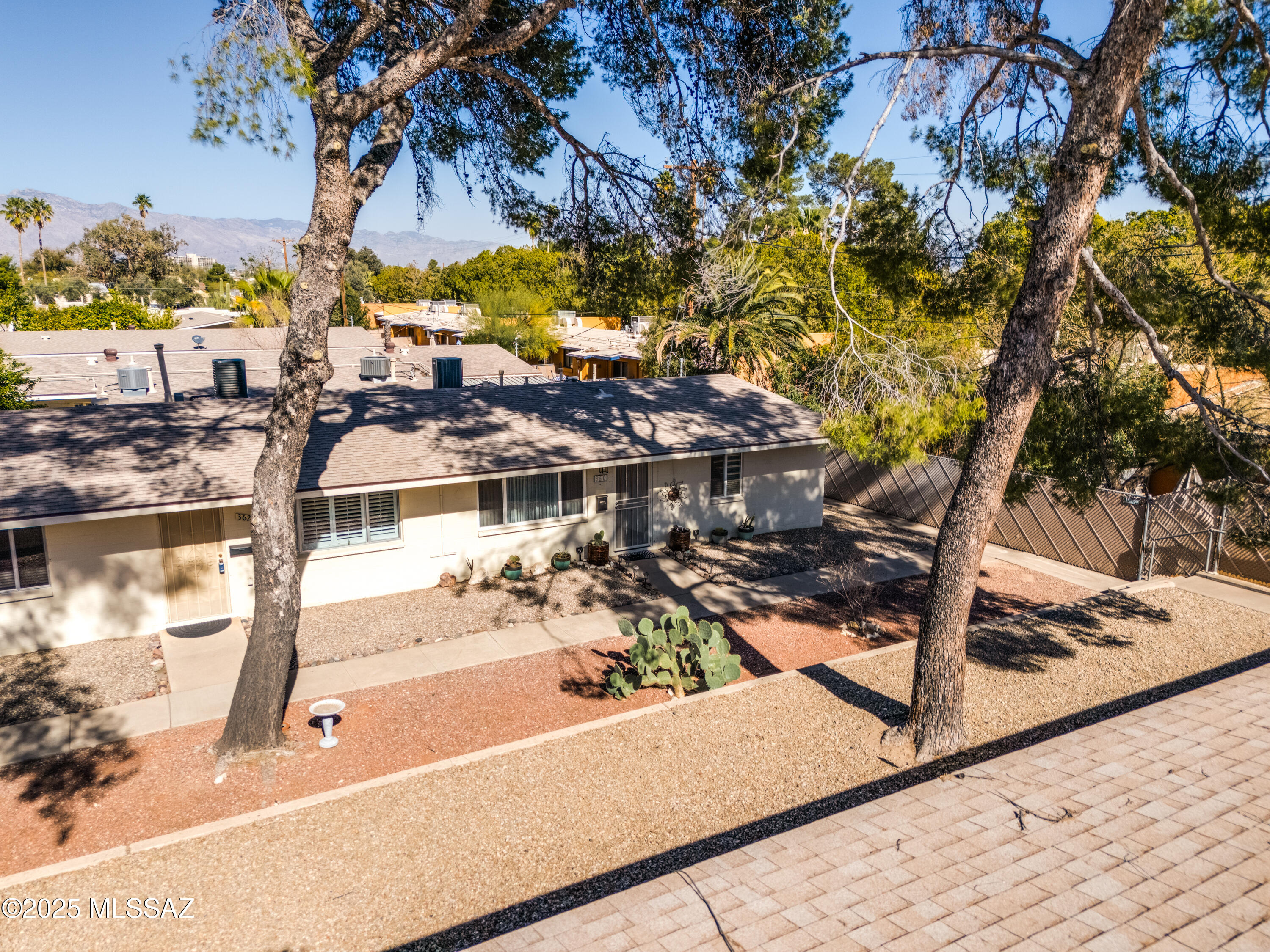 360 North Silverbell Road Tucson, AZ 85745 - Photo 2 of 34 Gallery Image 2