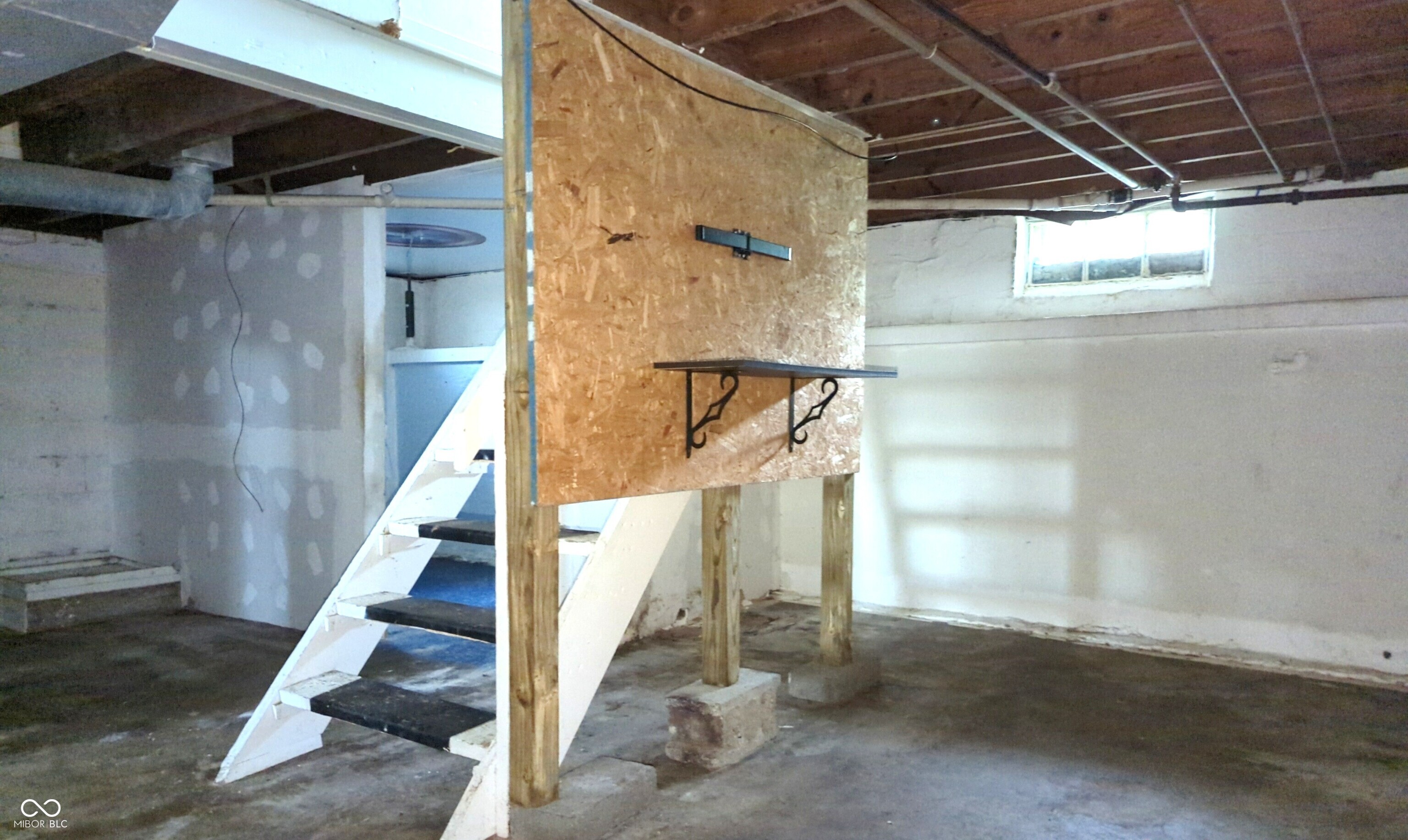 616 West 38th Street Anderson, IN 46013 - Photo 11 of 12