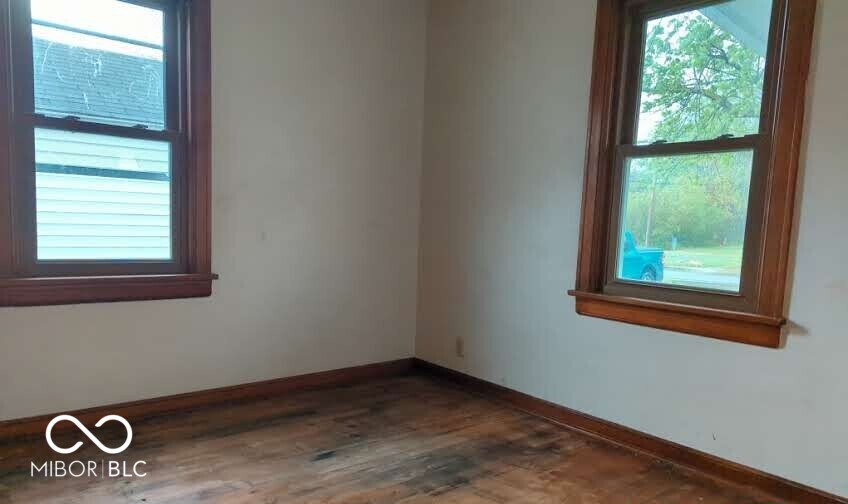 616 West 38th Street Anderson, IN 46013 - Photo 8 of 12