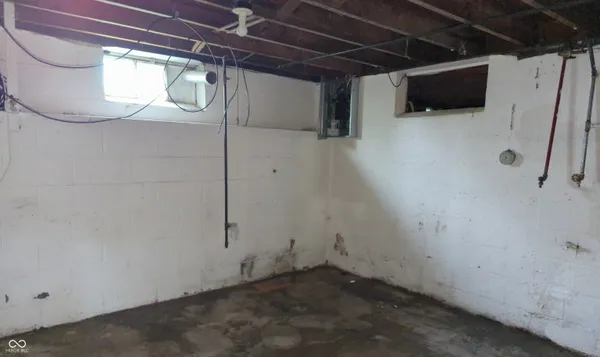 $114,900 | 616 West 38th Street, Anderson, IN 46013