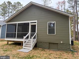58 South Glebe Road Montross, VA 22520 - Photo 23 of 25 a front view of a house with a yard