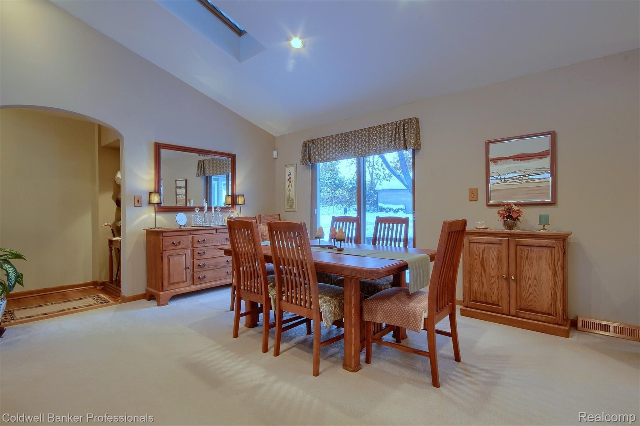 9503 Warren Road Plymouth, MI 48170 - Photo 23 of 58 23-Dining Area.jpg