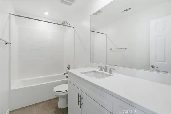 $3,000 | 913 Helena Ridge, Lake Elsinore, CA 92530