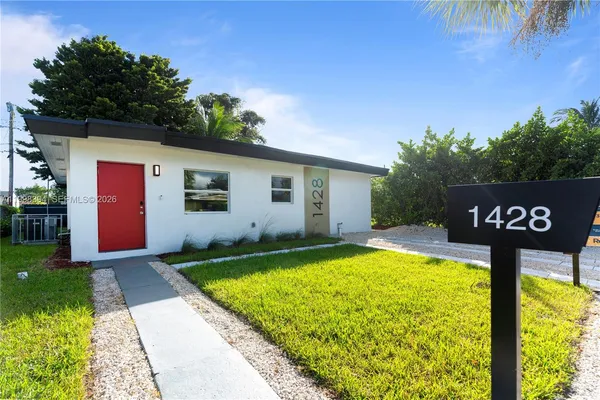 $3,300 | 1428 Northeast 153rd Terrace, North Miami Beach, FL 33162