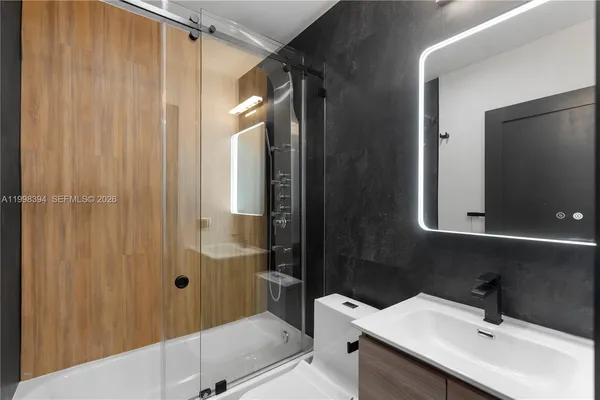 $3,300 | 1428 Northeast 153rd Terrace, North Miami Beach, FL 33162