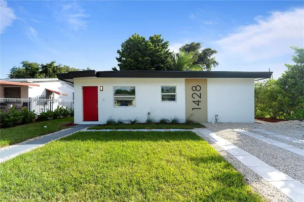 $3,300 | 1428 Northeast 153rd Terrace, North Miami Beach, FL 33162