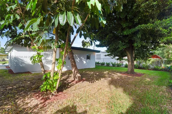 $3,300 | 1428 Northeast 153rd Terrace, North Miami Beach, FL 33162
