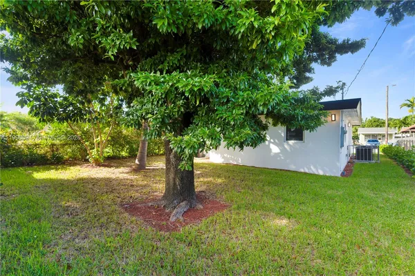 $3,300 | 1428 Northeast 153rd Terrace, North Miami Beach, FL 33162