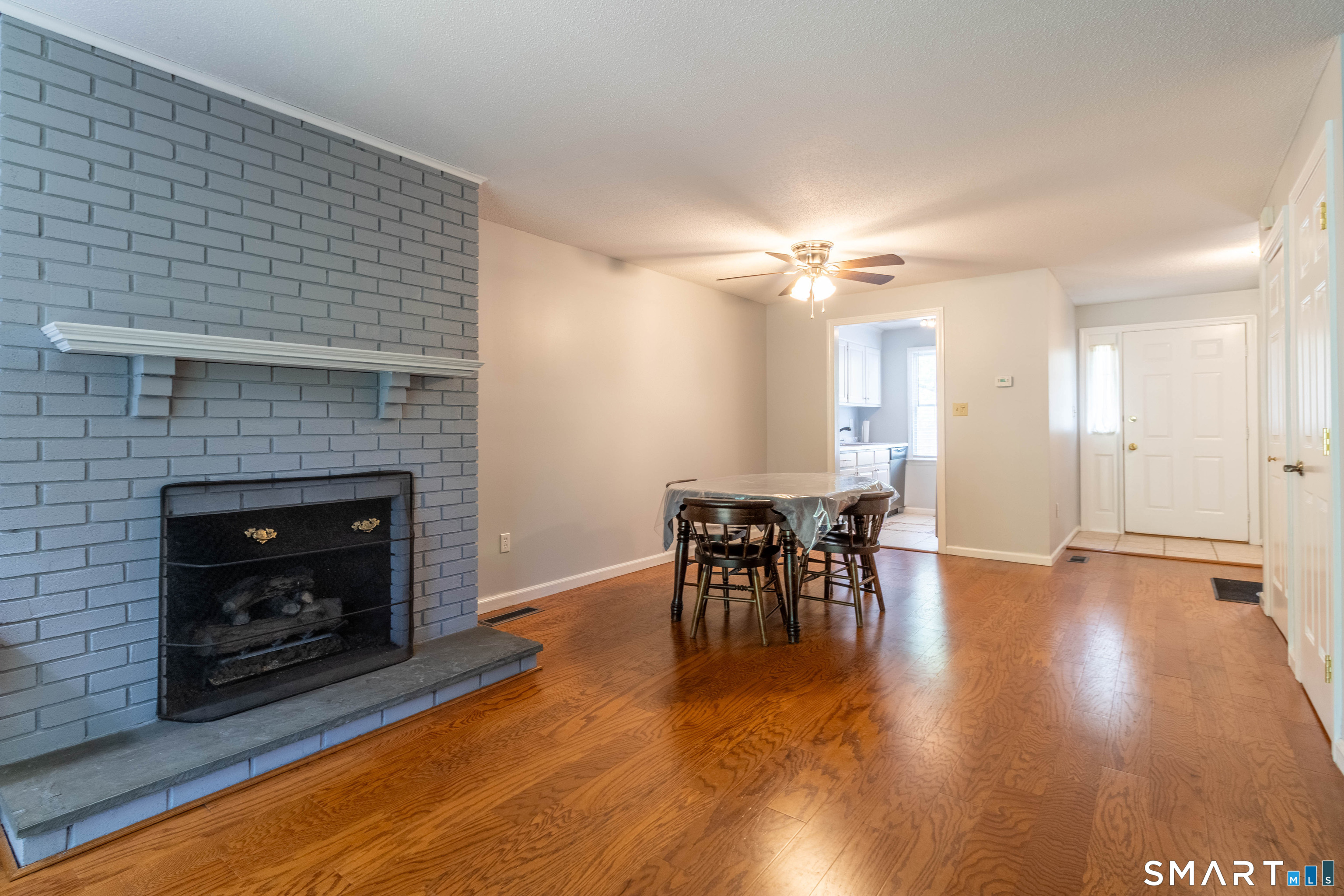 283 Strawberry Circle Windsor, CT 06095 - Photo 7 of 30