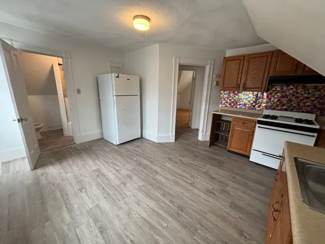 $1,850 | 37 Almont Street, Unit 3, Medford, MA 02155