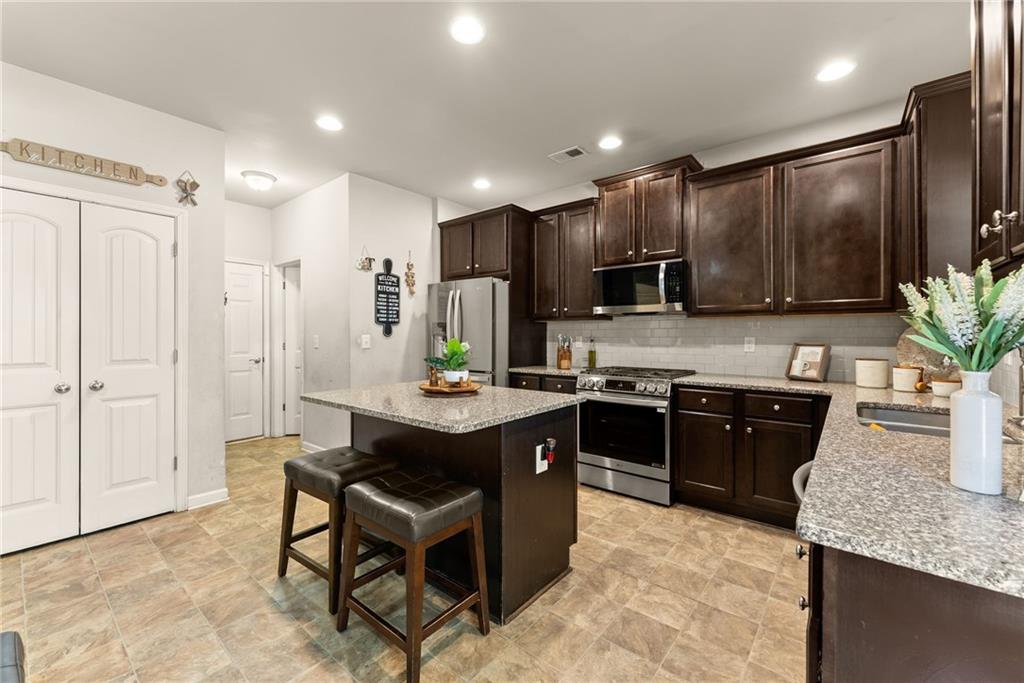 3715 Ridge Bluff Overlook Gainesville, GA 30507 - Photo 15 of 49