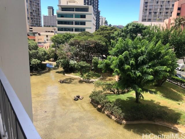 469 Ena Road, Unit 503 Honolulu, HI 96815 - Photo 1 of 1 a view of a yard with plants