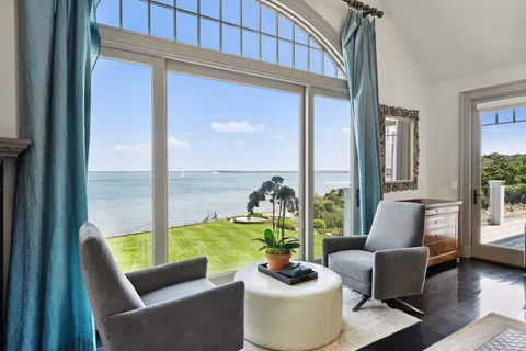 $20,750,000 | 51 Mashomuck Drive, Sag Harbor, NY 11963