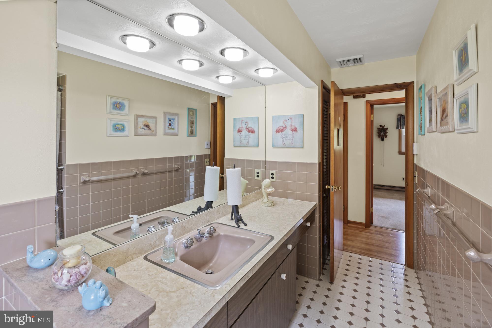 3441 Holly Road Dover, PA 17315 - Photo 12 of 47 Gallery Image 12