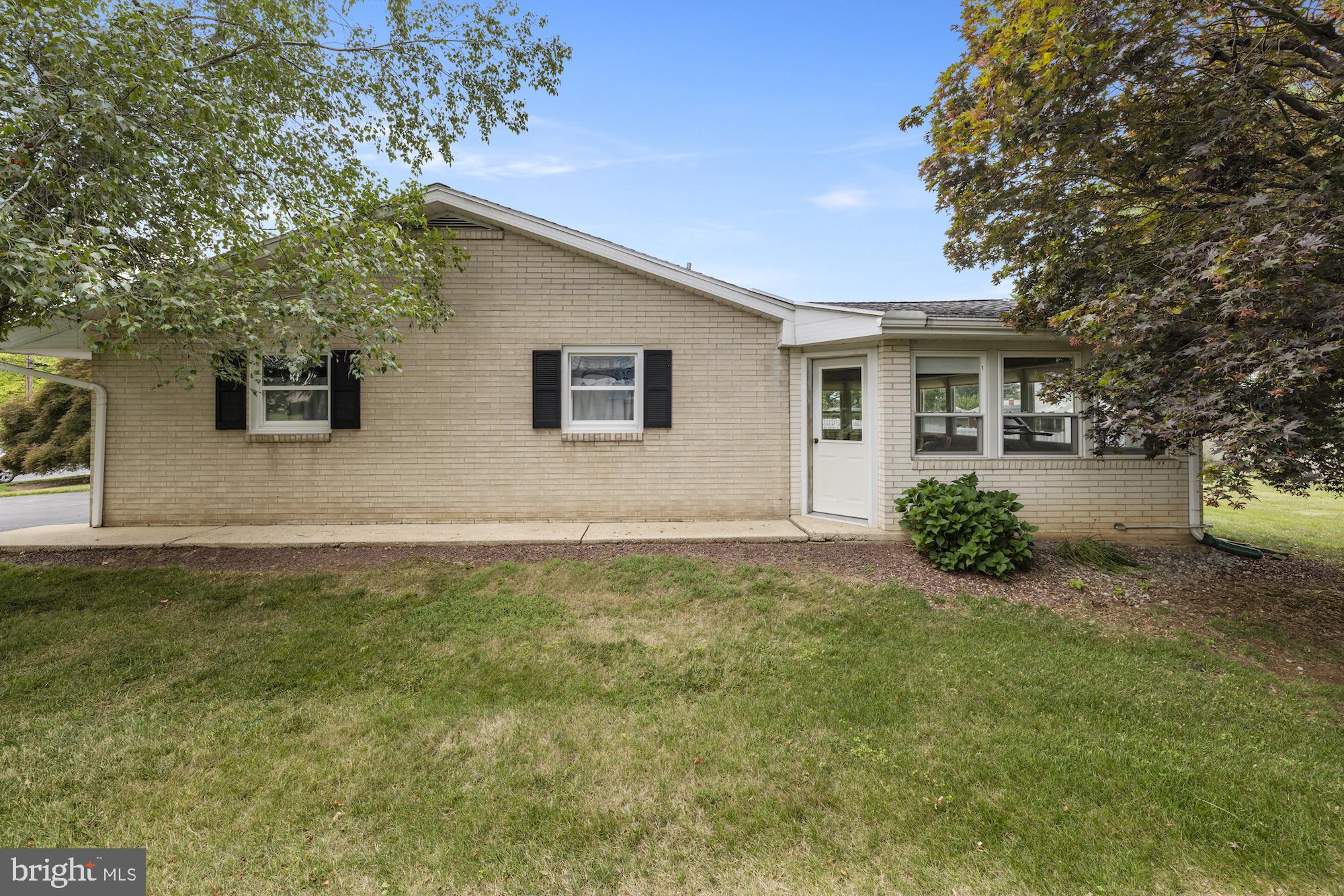 3441 Holly Road Dover, PA 17315 - Photo 4 of 47 Gallery Image 4