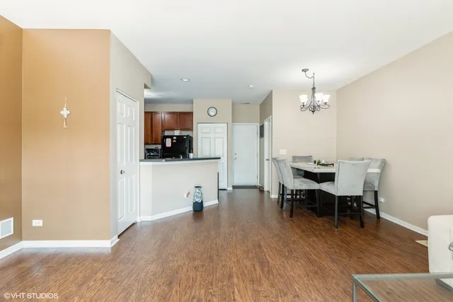 $2,050 | 1808 Powers Road, Unit 1808, Woodstock, IL 60098