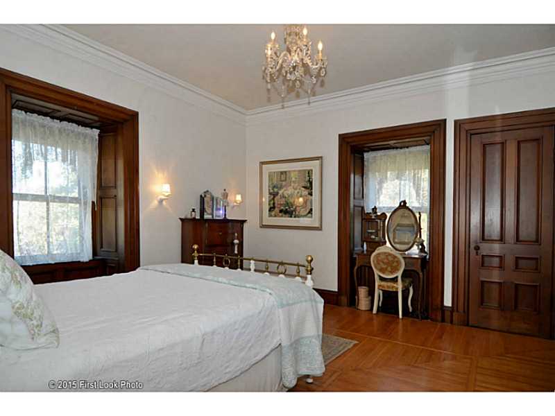 50 Old Beach Road, Unit 7 Newport, RI 02840 - Photo 14 of 18 Bedroom.