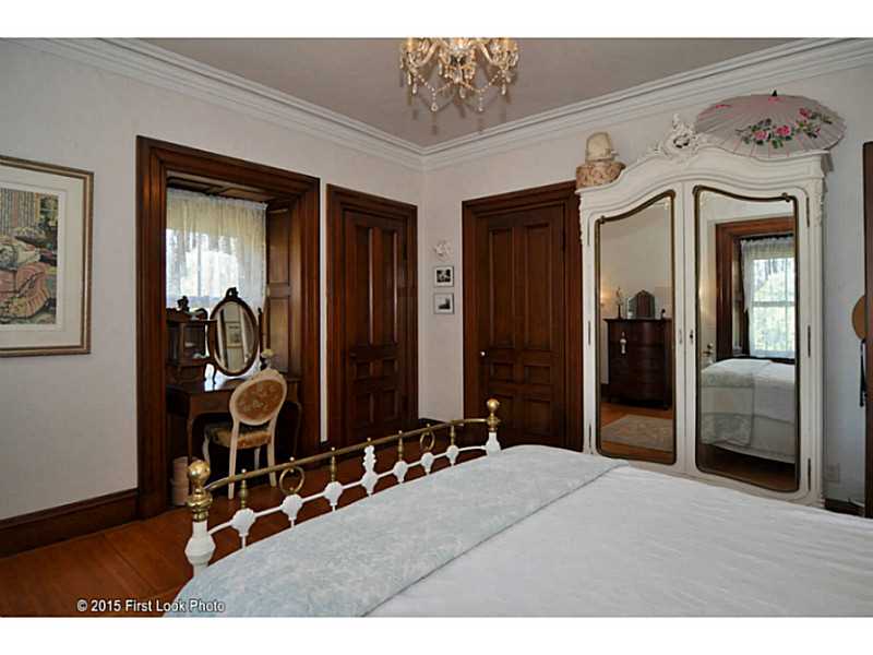 50 Old Beach Road, Unit 7 Newport, RI 02840 - Photo 16 of 18 Bedroom.