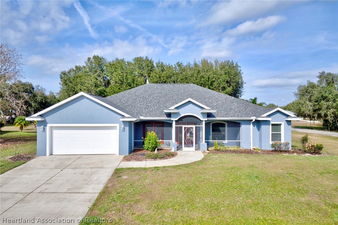 309 Cardinal Road Sebring, FL 33876 - Photo 2 of 50 Gallery Image 2