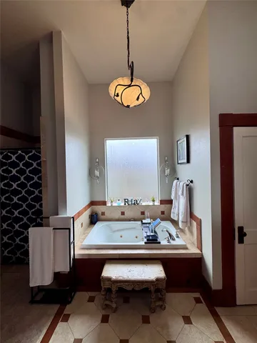 $2,895 | 1615 Houston Avenue, Houston, TX 77007