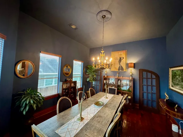 $2,895 | 1615 Houston Avenue, Houston, TX 77007