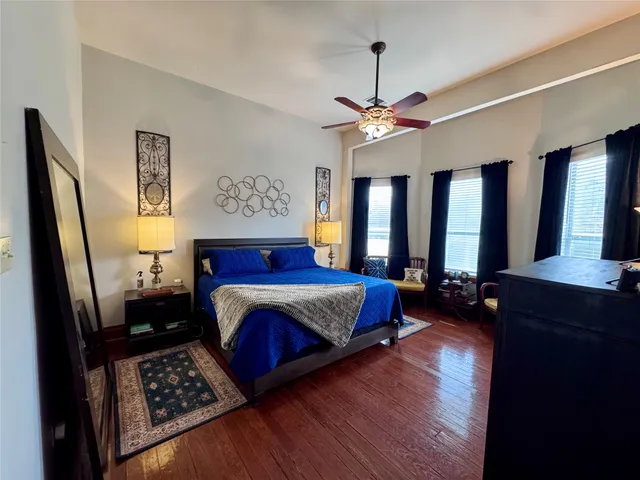 $2,895 | 1615 Houston Avenue, Houston, TX 77007
