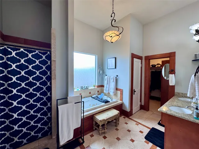 $2,895 | 1615 Houston Avenue, Houston, TX 77007