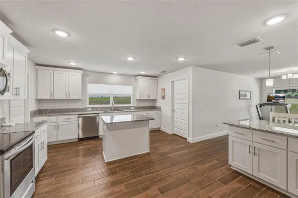 $629,900 | 41049 Stanton Hall Drive, Dade City, FL 33525