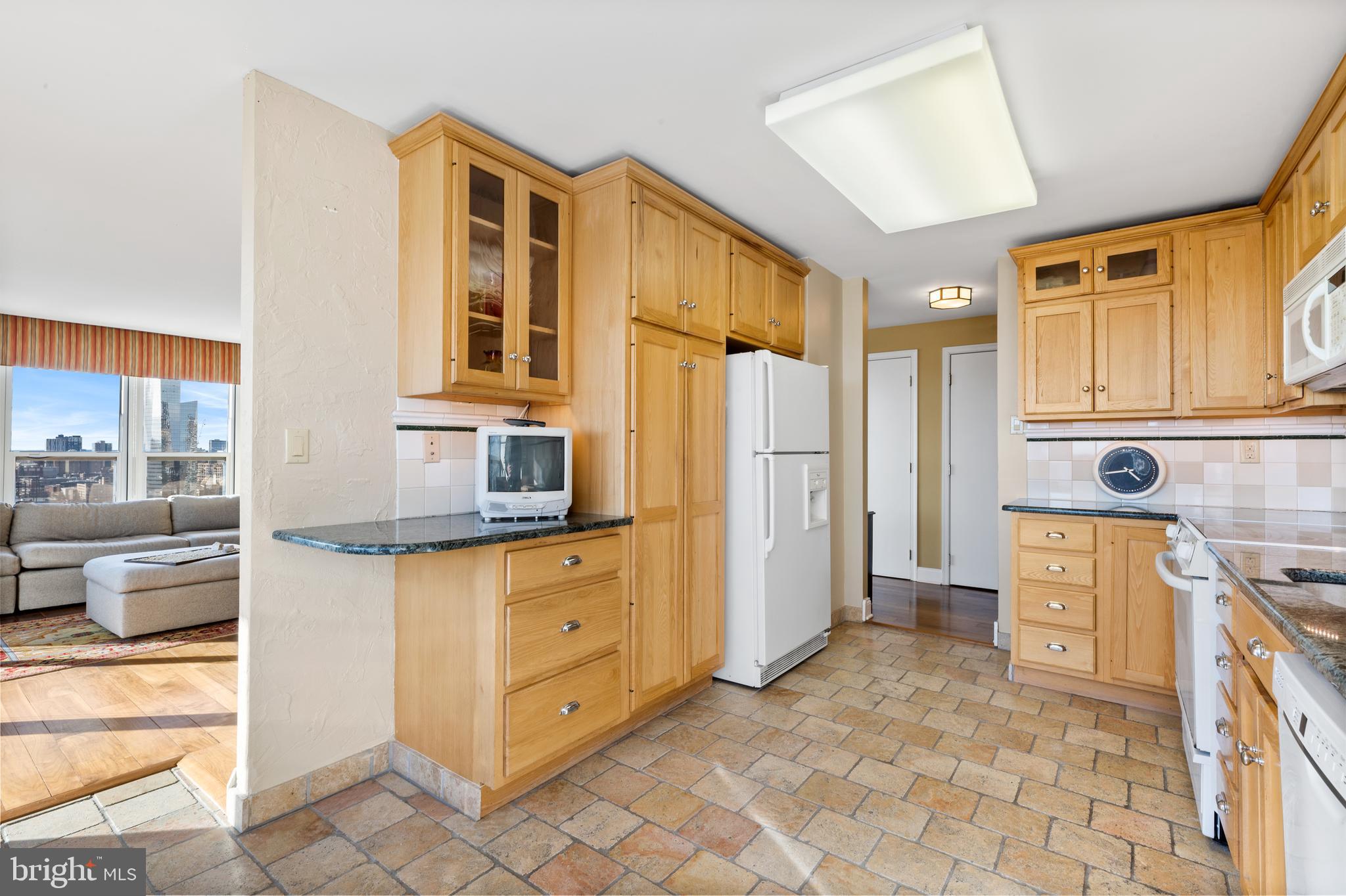 224-230 West Rittenhouse Square, Unit 2812 13 Philadelphia, PA 19103 - Photo 14 of 31