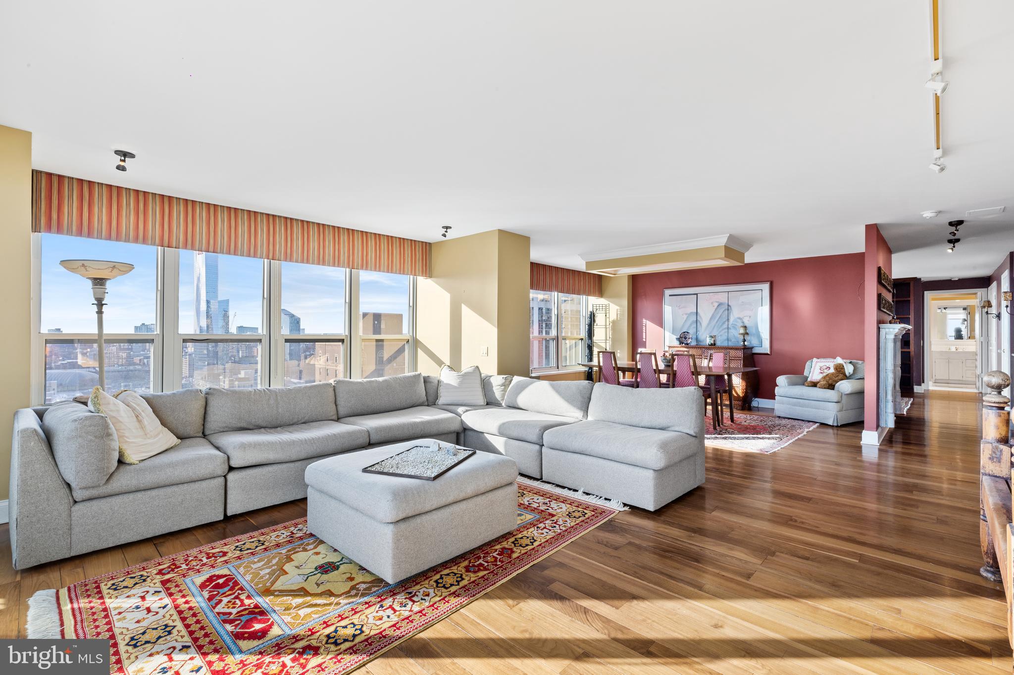 224-230 West Rittenhouse Square, Unit 2812 13 Philadelphia, PA 19103 - Photo 3 of 31