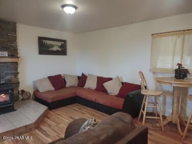 16432 Incline Trail Williams, AZ 86046 - Photo 18 of 62 a living room with furniture and a lamp
