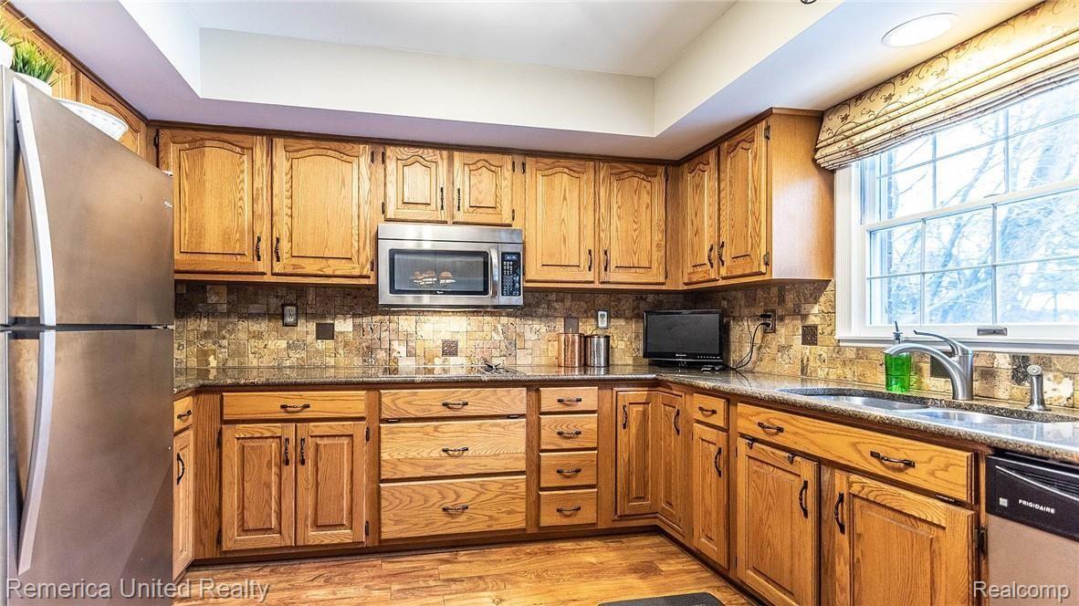 24039 Woodham Road Novi, MI 48374 - Photo 18 of 51 024_12.jpg