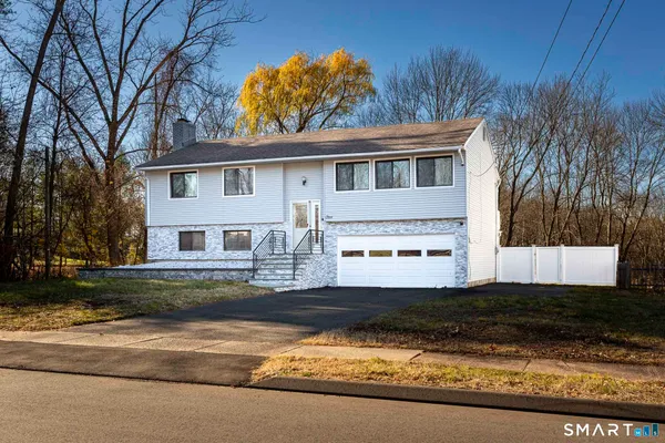 $419,999 | 5 Prasser Drive, East Hartford, CT 06118