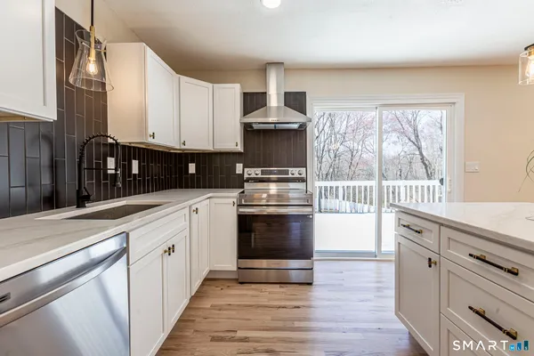 $419,999 | 5 Prasser Drive, East Hartford, CT 06118