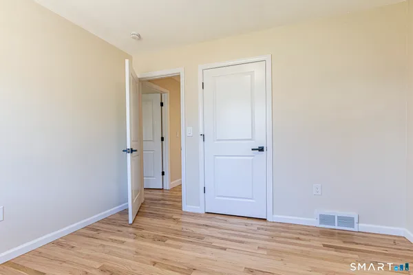 $419,999 | 5 Prasser Drive, East Hartford, CT 06118