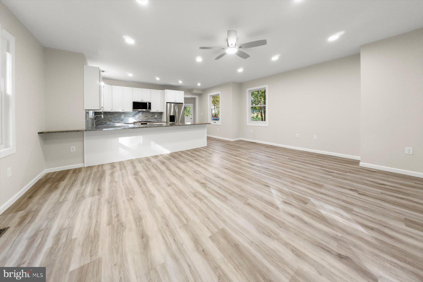10220 Capitol View Avenue Silver Spring, MD 20910 - Photo 21 of 66 Family Room