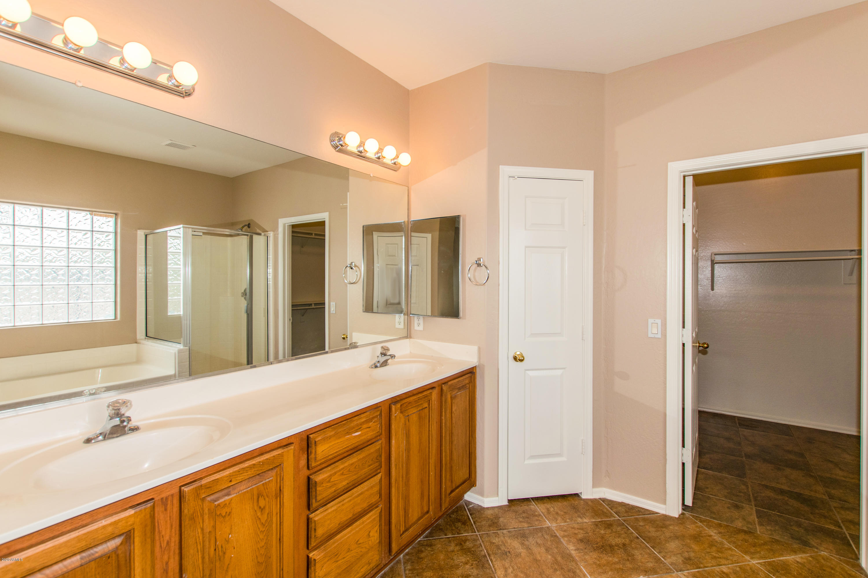5501 West Pecan Road Laveen, AZ 85339 - Photo 13 of 24 14 Master Bathroom