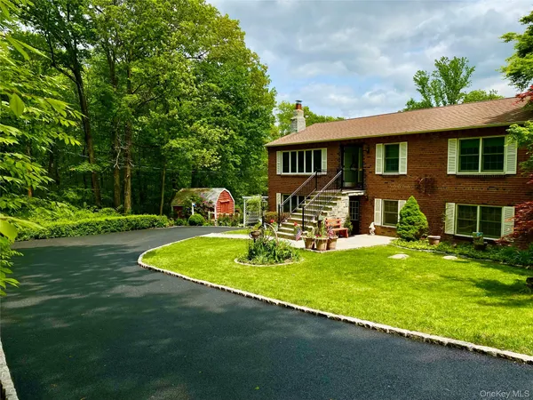 $675,000 | 60 Arbutus Street, Putnam Valley, NY 10579