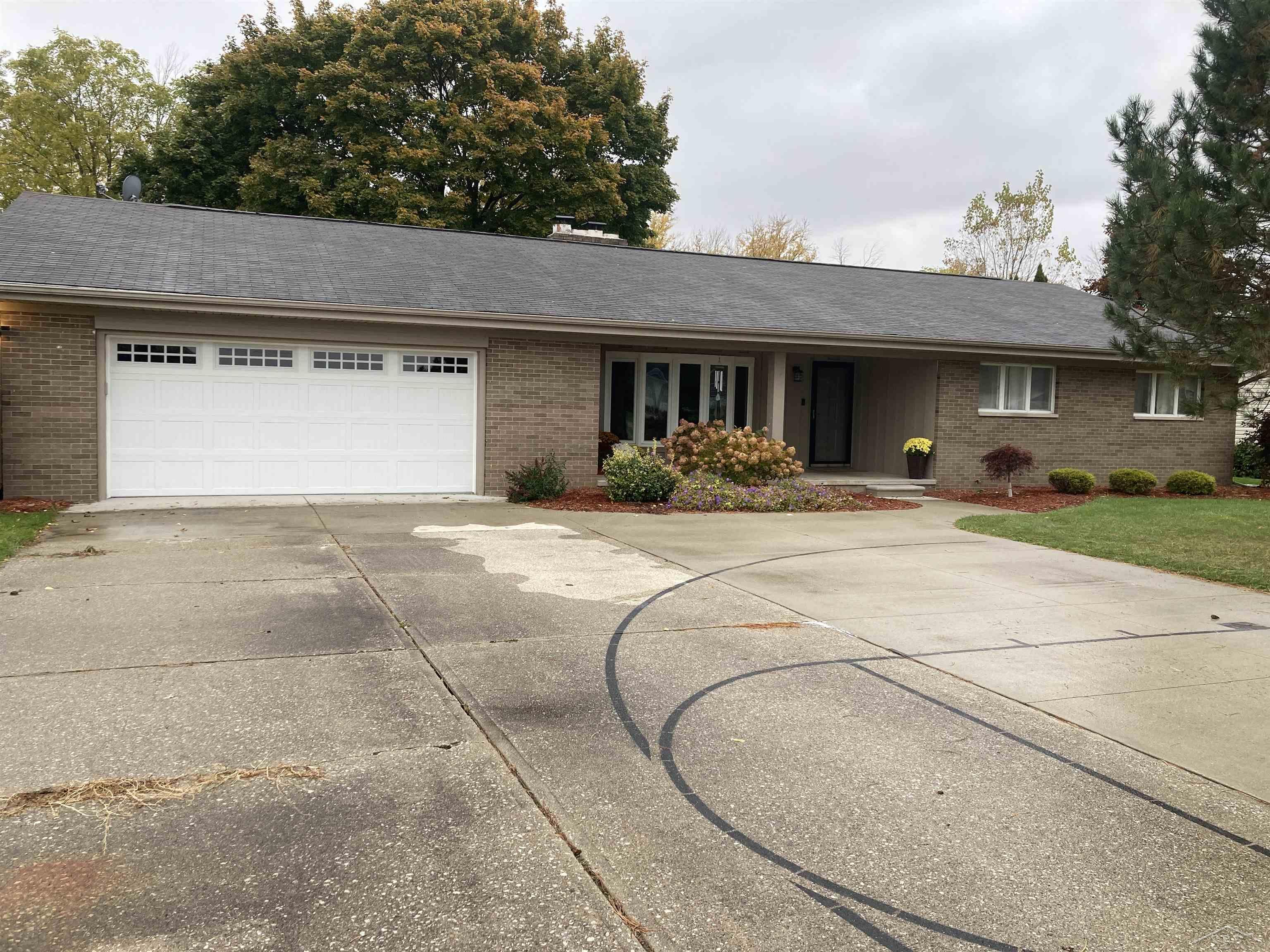 1641 Midland Road Saginaw, MI 48638 - Photo 30 of 30 50093747-29.JPG