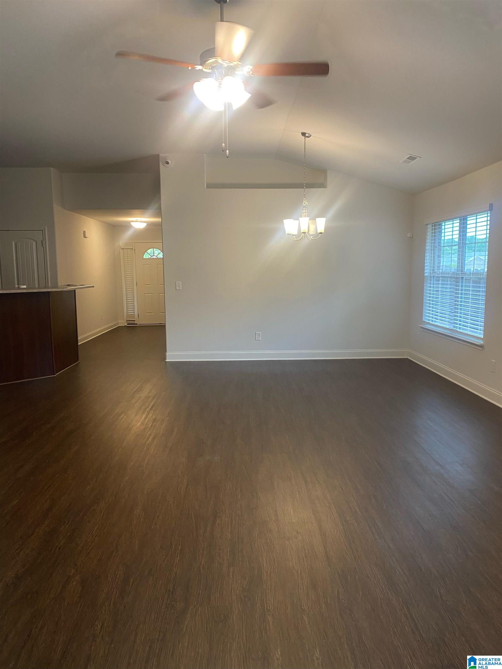 433 Marsh Circle Calera, AL 35040 - Photo 2 of 17