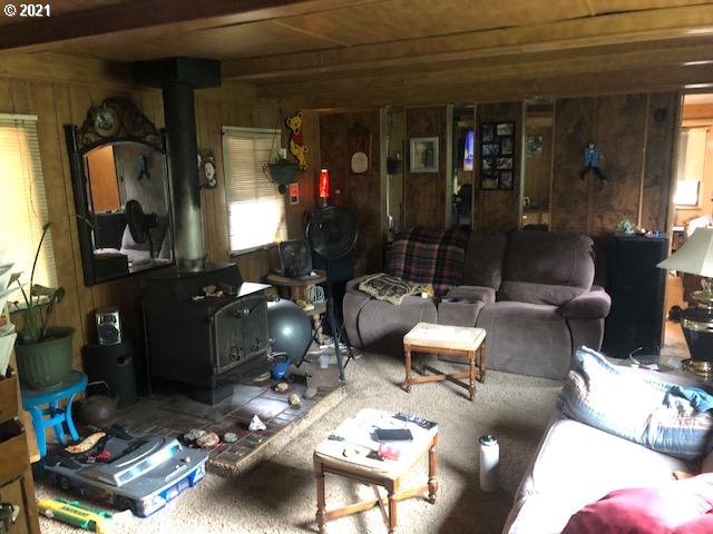 89374 Demming Road Elmira, OR 97437 - Photo 8 of 9 Gallery Image 8