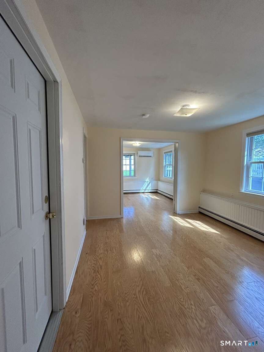212 Jennings Road Fairfield, CT 06825 - Photo 6 of 17 Gallery Image 6