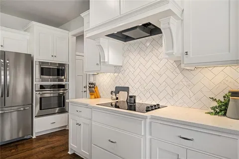 $875,000 | 15854 West 165th Terrace, Olathe, KS 66062