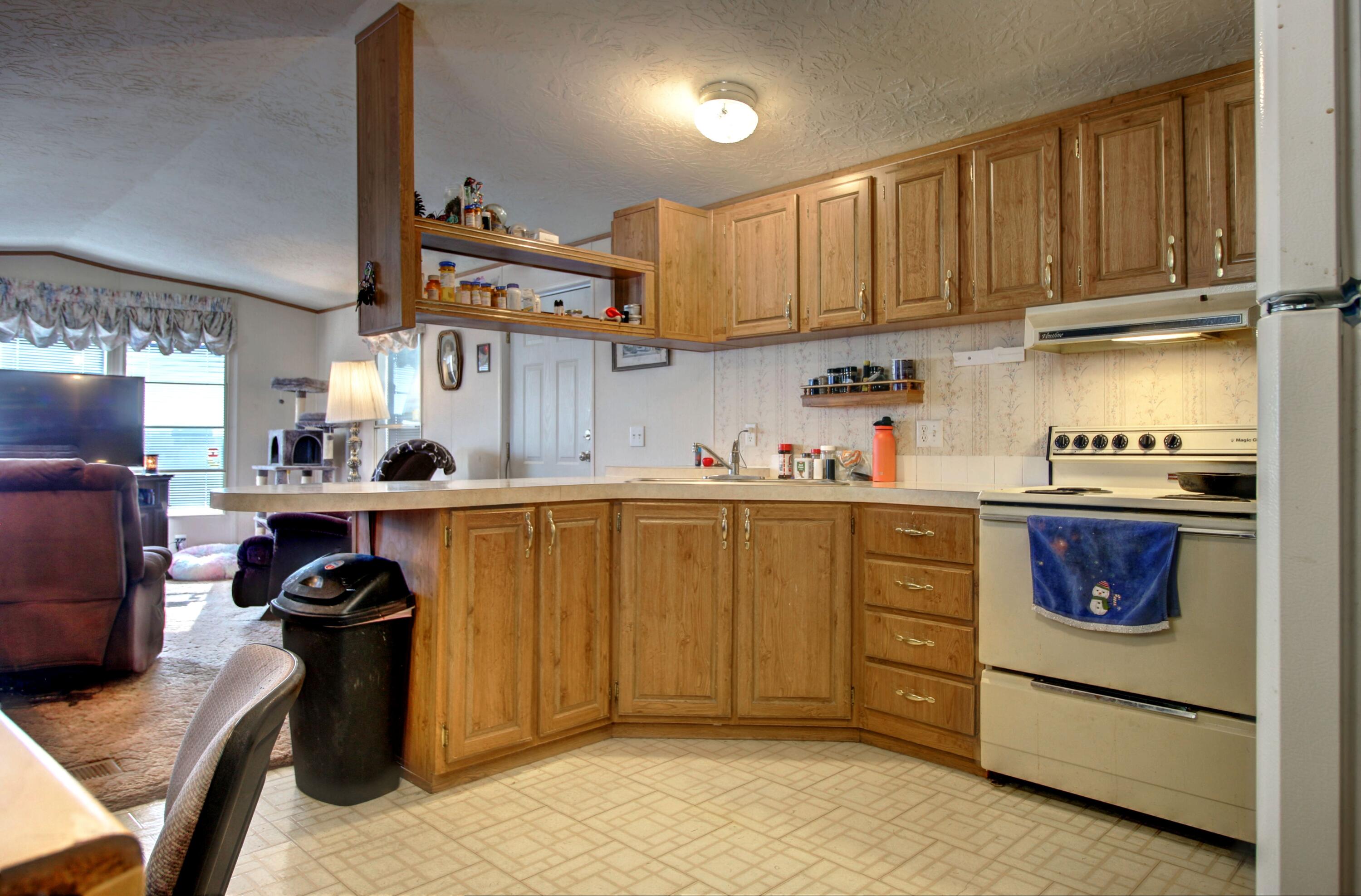 8401 Old Stage Road, Unit 46 Central Point, OR 97502 - Photo 11 of 26 12