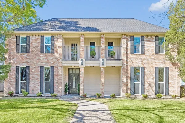 $795,000 | 1030 Crossroads Drive, Houston, TX 77079