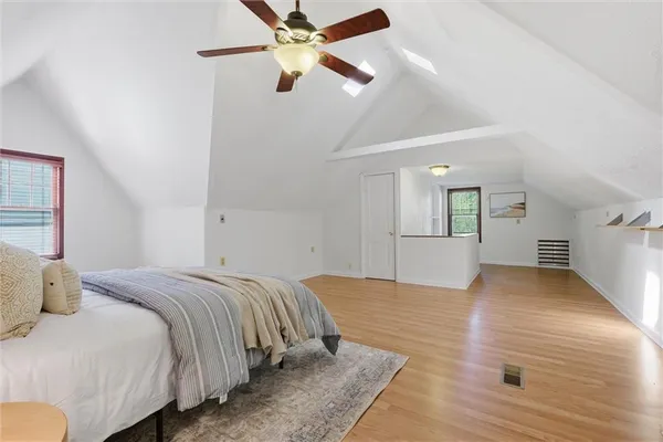 $350,000 | 5302 West 57th Street, Roeland Park, KS 66205